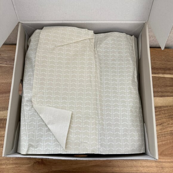 Marc Fisher Padmia Lug Sole Leather Chesea Boots - Picture 8 of 16